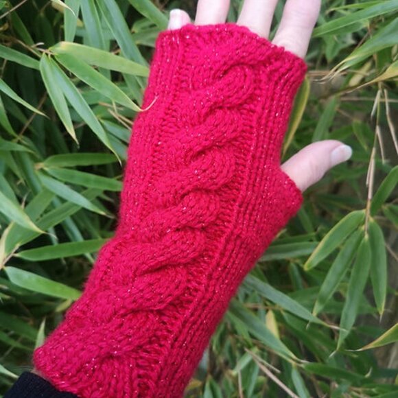 Red Sparkle Glitter Handmade Knit Twist Fingerless Gloves - Picture 2 of 9